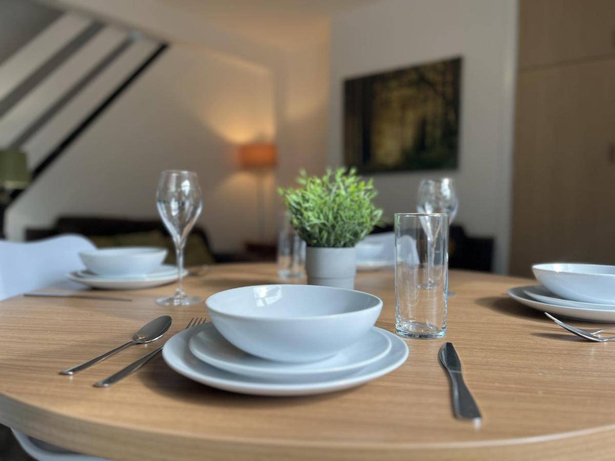 Modernised Central Wigan Townhouse Sleeps Up To 6 Exterior foto