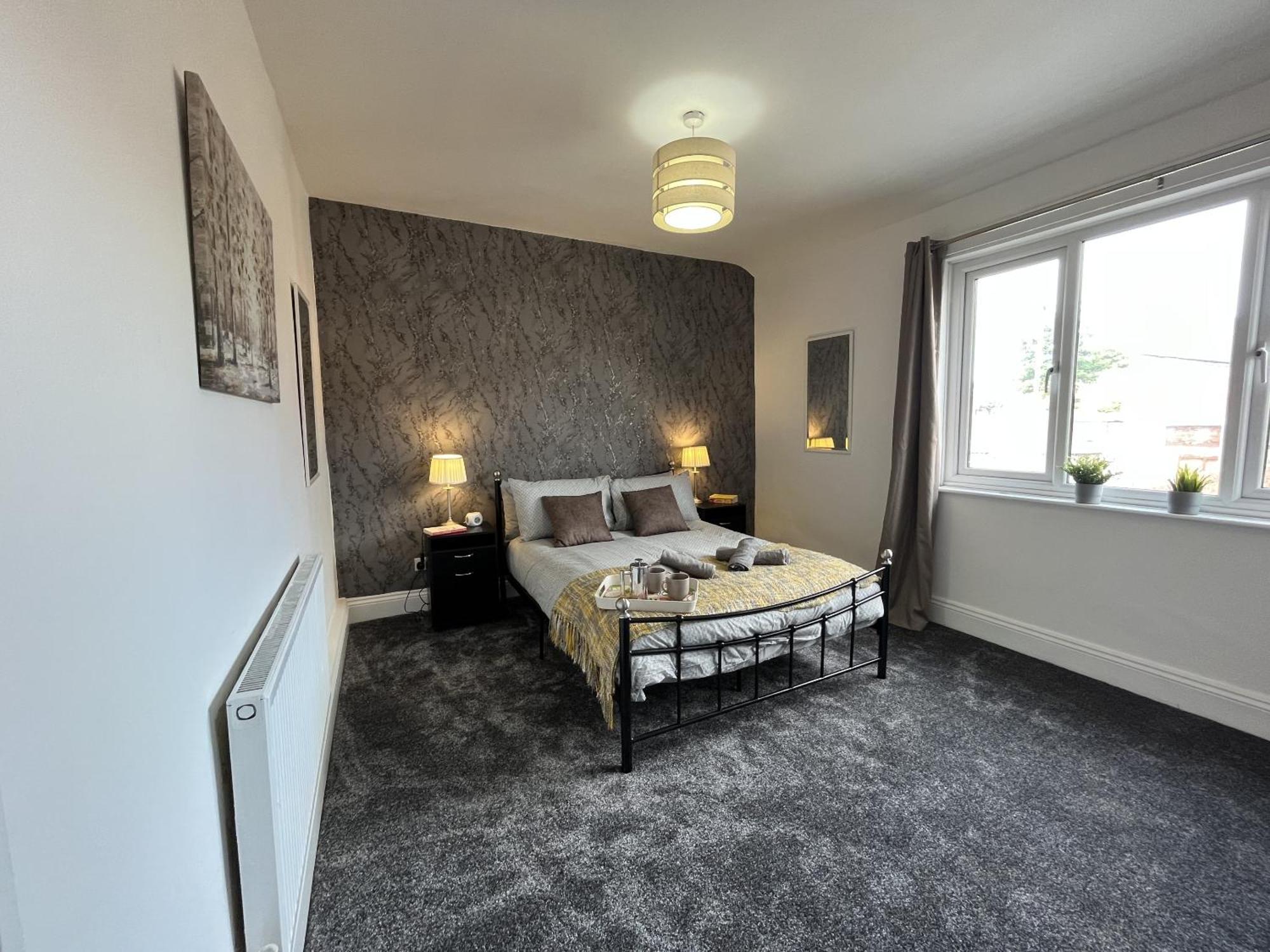 Modernised Central Wigan Townhouse Sleeps Up To 6 Exterior foto