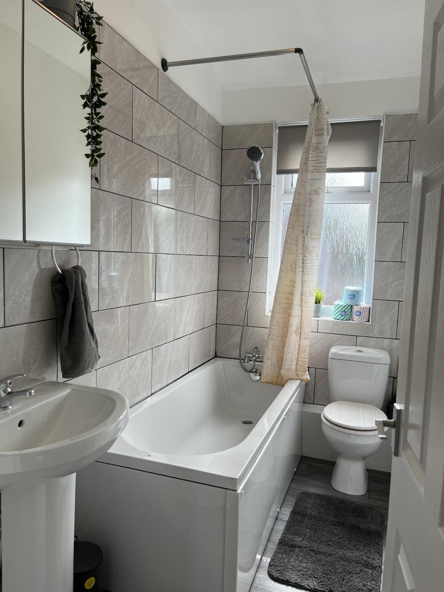 Modernised Central Wigan Townhouse Sleeps Up To 6 Exterior foto